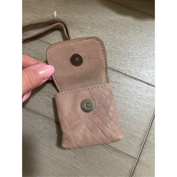 New Free People Street Sounds Pod Clip bag - Picture 7 of 10